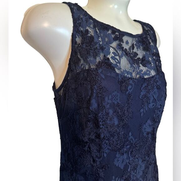 NWT Karl Lagerfeld Navy Floral Lace Maxi Gown - Picture 2 of 12